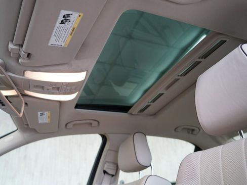 Used 2016 Mercedes-Benz E 350 4dr Sdn E 350 Sport RWD image 24