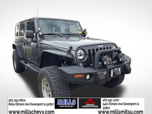 Used 2018 Jeep Wrangler Unlimited Sport S AWD/4WD image 2