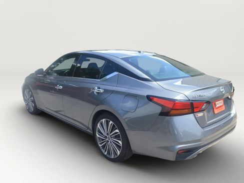 Used 2023 Nissan Altima 2.5 SL FWD image 5