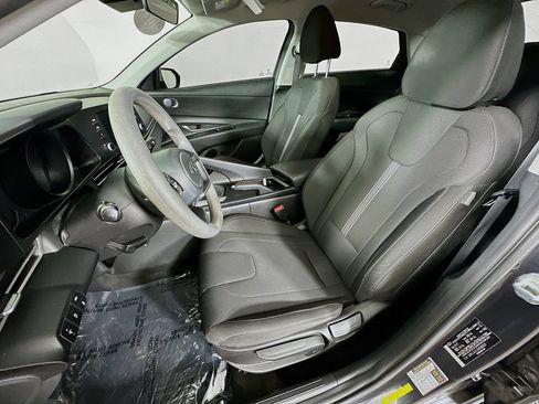 Used 2022 Hyundai Elantra SE FWD image 26