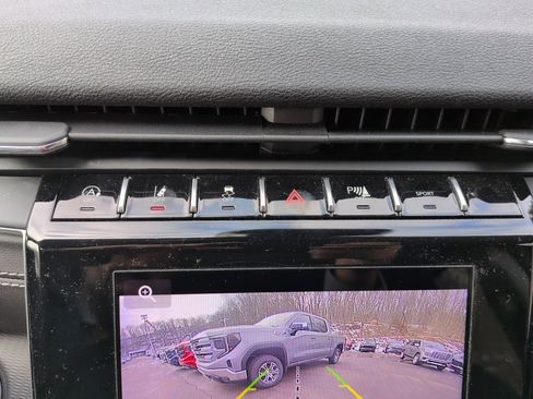 Used 2024 Jeep Grand Cherokee Laredo X w/ Trailer Tow Package image 38