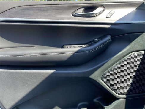 New 2025 Jeep Grand Cherokee L Limited w/ Luxury Tech Group II image 26