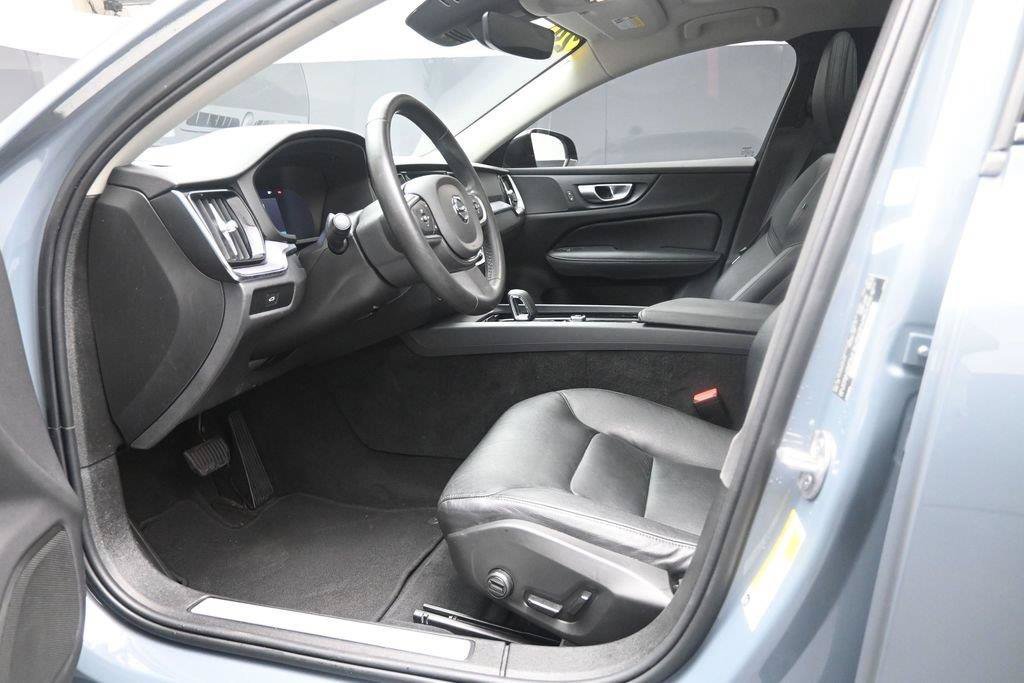 Used 2024 Volvo S60 B5 Core FWD image 17