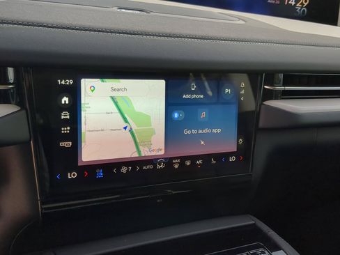 New 2026 Lincoln Navigator Premiere AWD/4WD image 16