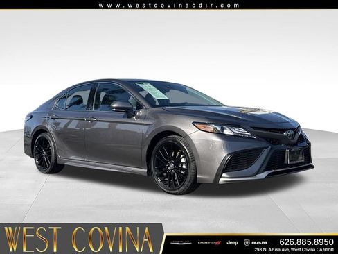 Used 2024 Toyota Camry XSE FWD image 1