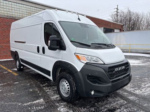 Used 2024 RAM ProMaster 3500 w/ Convenience Group image 3