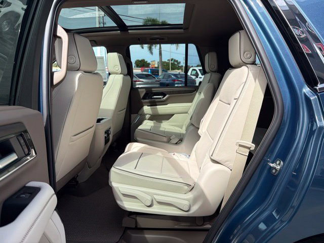 New 2027 GMC Yukon Denali w/ Sun & Power Step Package AWD/4WD image 17