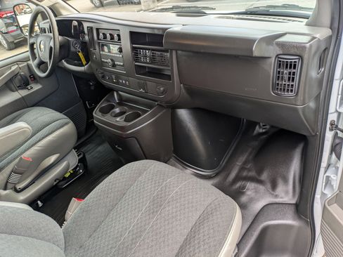 Used 2024 Chevrolet Express 2500 w/ Driver Convenience Package image 28
