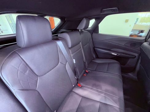 Certified 2024 Lexus RX 350 w/ Technology Package image 17