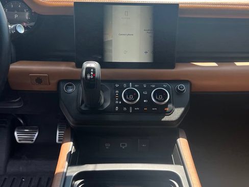 Used 2023 Land Rover Defender 130 X AWD/4WD image 19