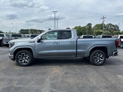 New 2025 GMC Sierra 1500 SLE w/ Preferred Package