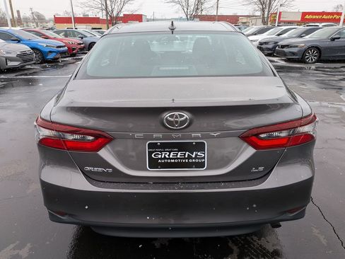 Used 2022 Toyota Camry LE w/ Carpet Mat Package (TMS) image 6