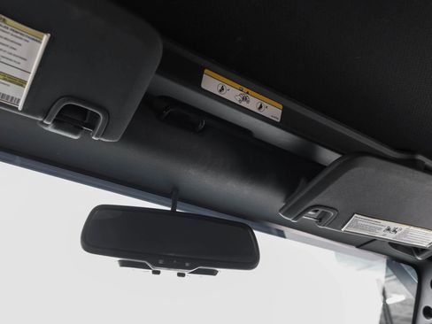 Used 2015 Jeep Wrangler Sport image 16