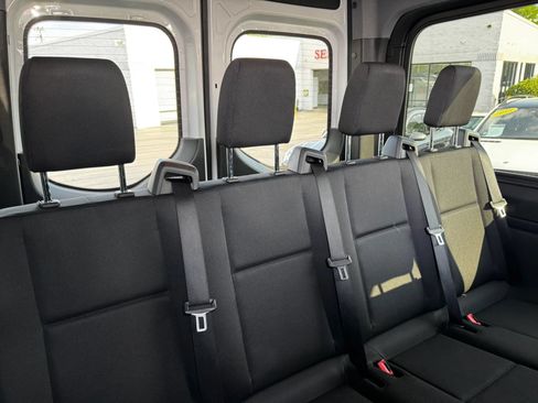 Used 2024 Mercedes-Benz Sprinter 2500 image 19