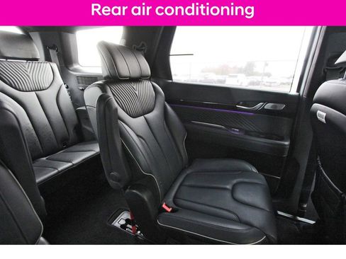 Used 2023 Hyundai Palisade Calligraphy image 12