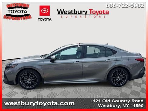 Used 2026 Toyota Camry SE w/ Convenience Package FWD image 9