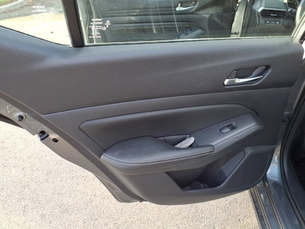 Used 2019 Nissan Altima 2.5 S FWD image 12