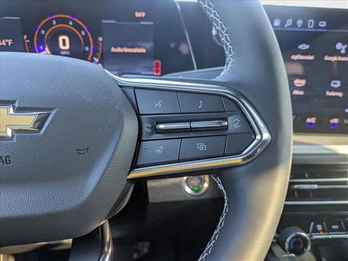 New 2025 Chevrolet Traverse LT image 14