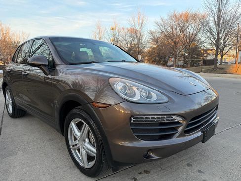 Used 2011 Porsche Cayenne S image 1