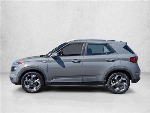 Used 2021 Hyundai Venue SEL w/ Cargo Package FWD image 9