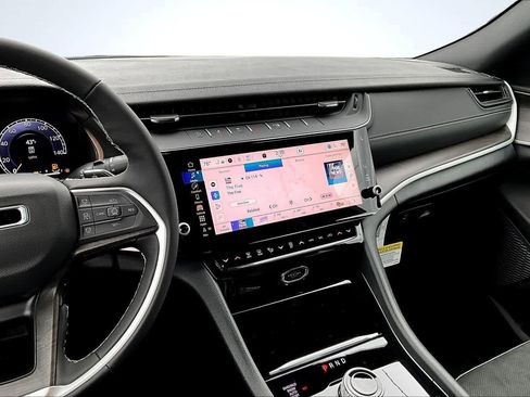 New 2026 Jeep Grand Cherokee Altitude AWD/4WD image 16