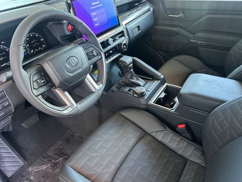 New 2026 Toyota Tacoma TRD Off-Road w/ TRD Off Road Premium Package AWD/4WD image 11