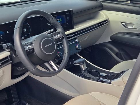 Certified 2025 Hyundai Tucson SEL AWD/4WD image 32