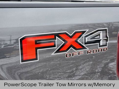 Used 2018 Ford F350 Lariat w/ Chrome Package image 19