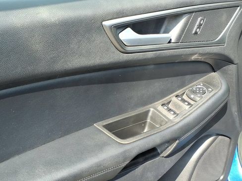 Used 2020 Ford Edge SE AWD/4WD image 5