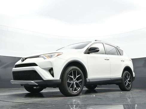 Used 2016 Toyota RAV4 SE FWD image 22