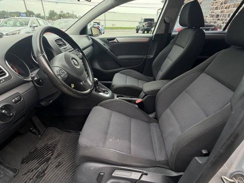 Used 2014 Volkswagen Golf 4-Door FWD image 29