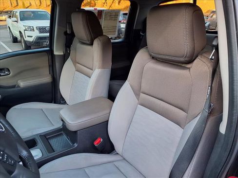 Certified 2024 Nissan Frontier SV w/ SV Convenience Package image 14