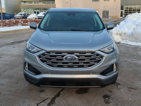 Used 2024 Ford Edge Titanium image 3