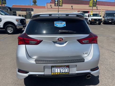 Used 2016 Scion iM image 4