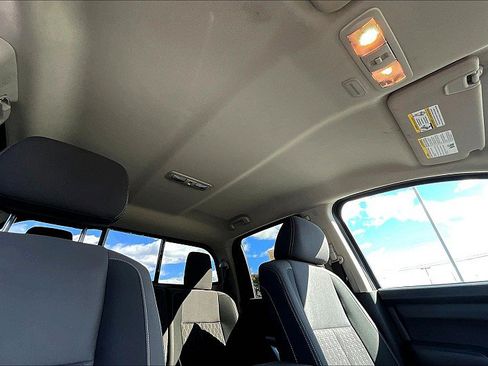 Used 2023 Nissan Titan SV RWD image 24