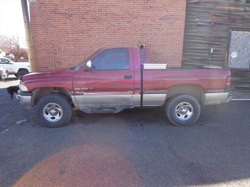 Used 1995 Dodge Ram 1500 Truck 4x4 Regular Cab image 3