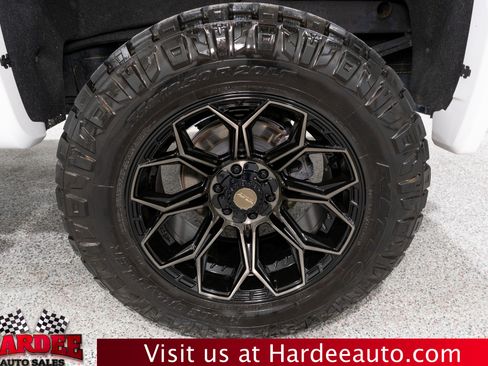 Used 2023 GMC Sierra 1500 AT4 w/ AT4 Premium Package image 10