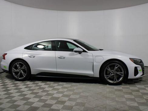 Used 2023 Audi e-tron GT Premium Plus image 47