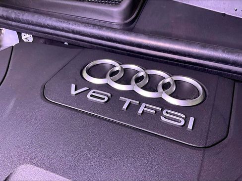 Used 2018 Audi Q7 3.0T Premium Plus w/ Premium Plus Package AWD/4WD image 32