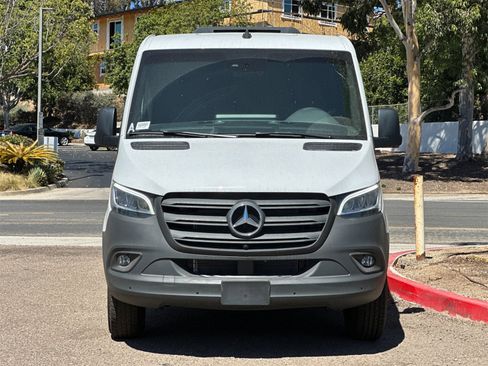 New 2024 Mercedes-Benz Sprinter 144 Cargo image 8