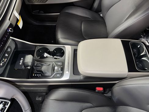 New 2026 Kia Carnival image 28