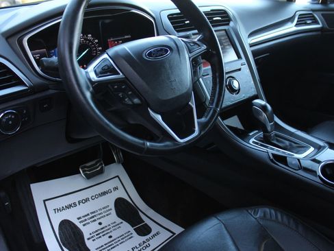Used 2014 Ford Fusion Titanium image 11