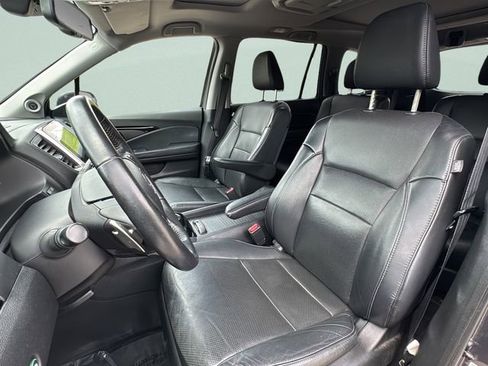 Used 2016 Honda Pilot Touring image 13
