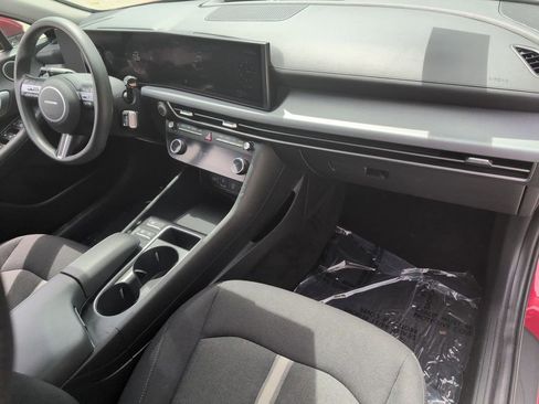 Used 2025 Hyundai Sonata SEL FWD image 31