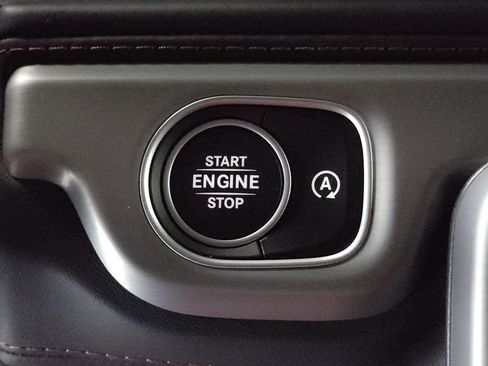 Used 2025 Mercedes-Benz G 550 image 17