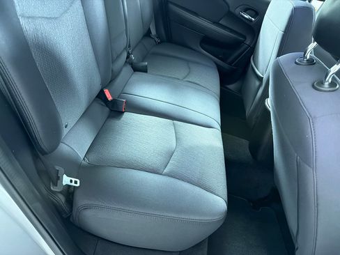 Used 2013 Chrysler 200 Touring FWD image 19