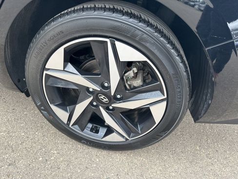 Used 2023 Hyundai Elantra SEL w/ Convenience Package FWD image 6