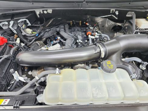Used 2024 Ford Expedition Limited AWD/4WD image 12