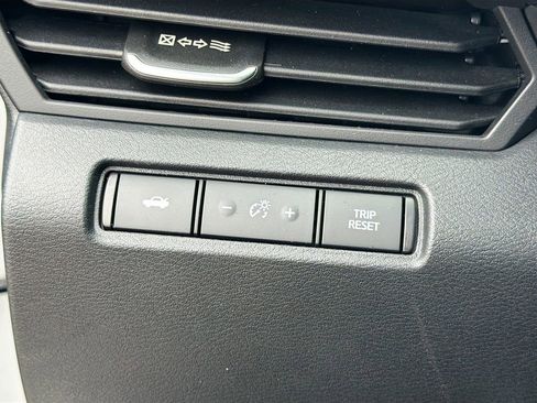 Used 2022 Nissan Altima 2.5 SR FWD image 30
