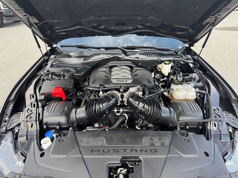 Used 2024 Ford Mustang GT Premium image 18
